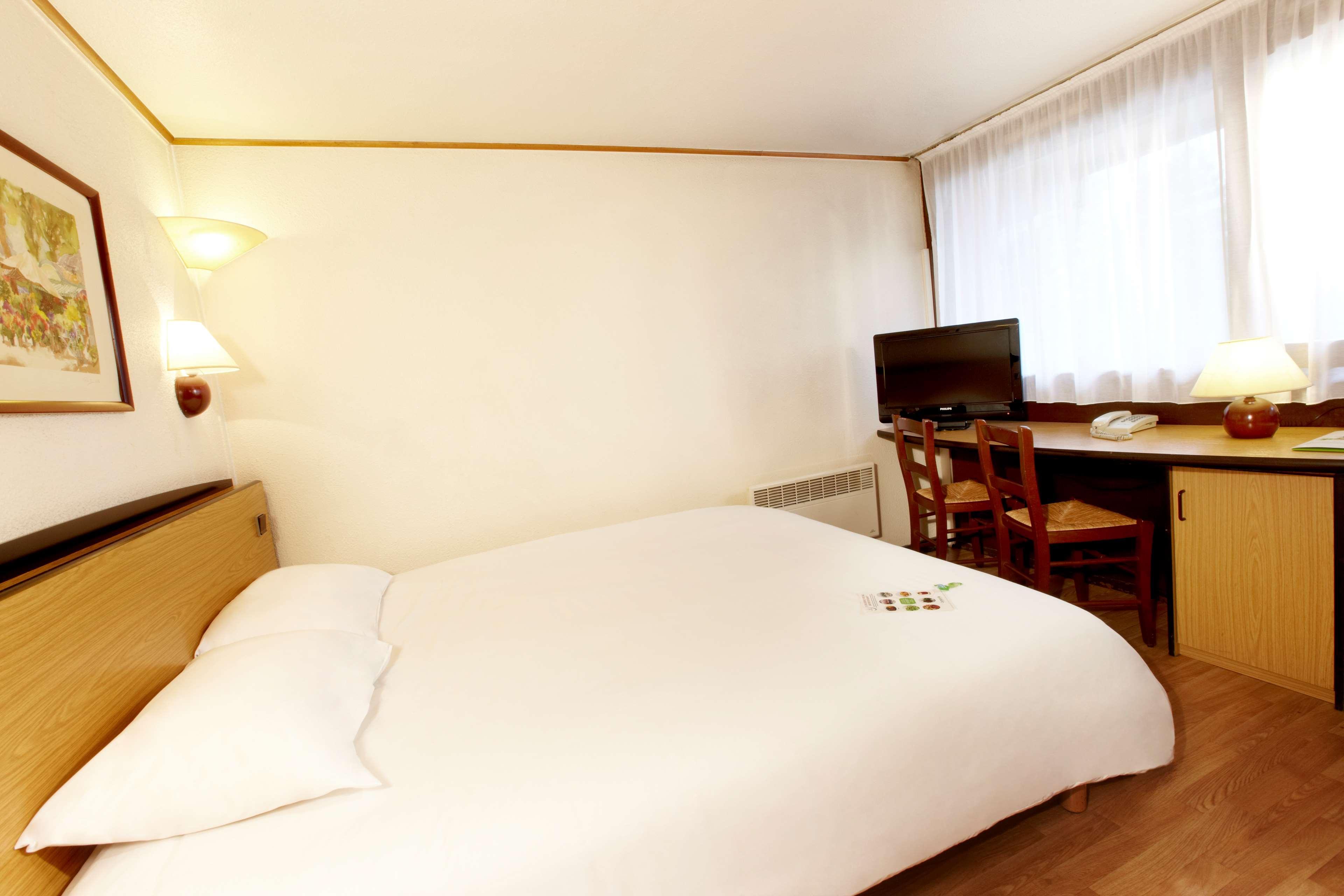 Campanile Rouen Nord - Barentin Hotel Eksteriør billede