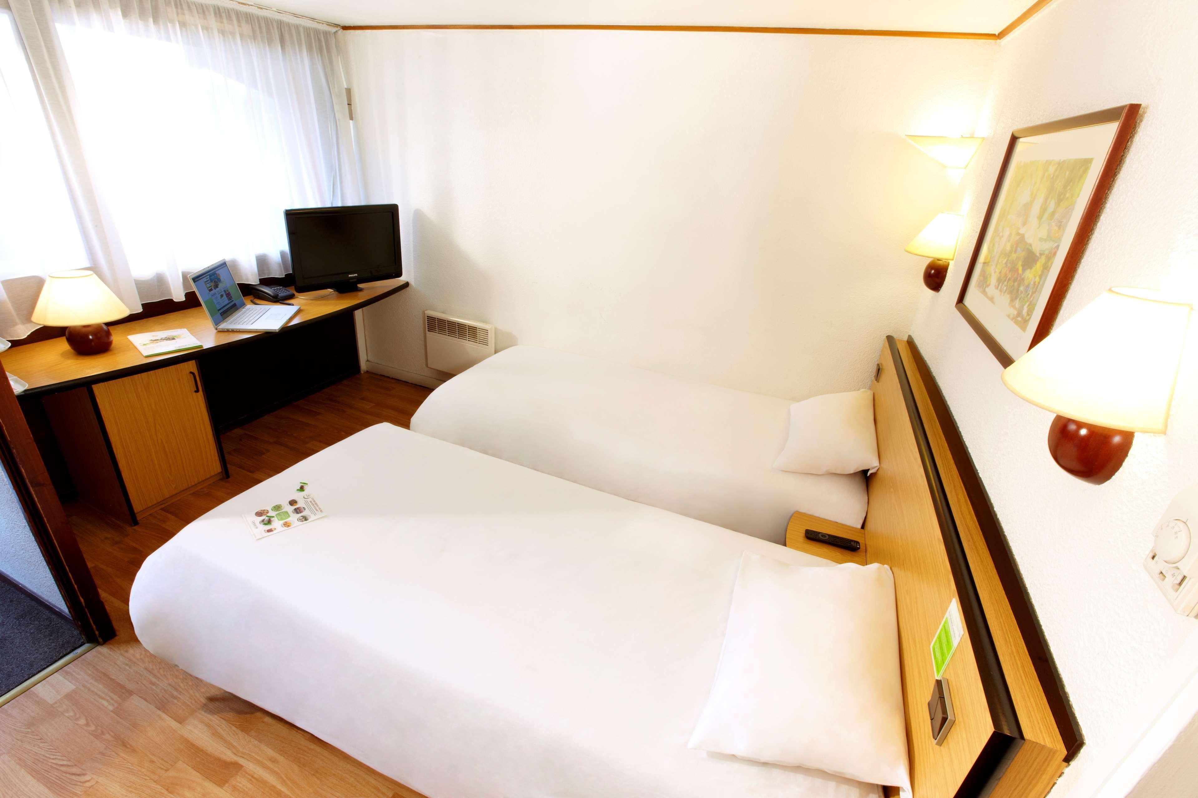 Campanile Rouen Nord - Barentin Hotel Eksteriør billede