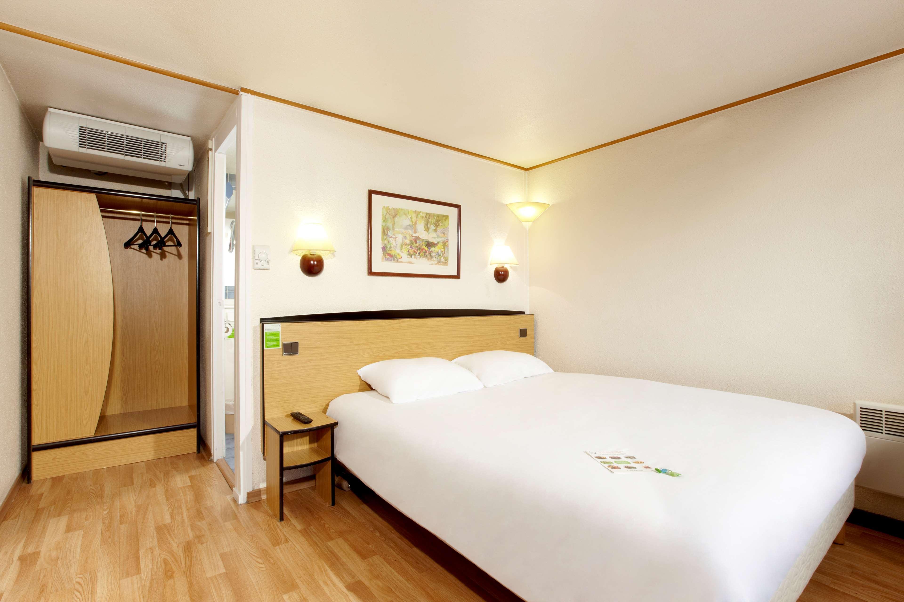 Campanile Rouen Nord - Barentin Hotel Eksteriør billede